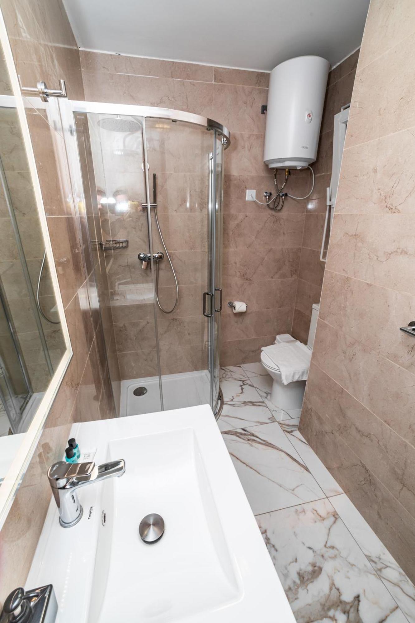 New, Stylish And Modern 1Br Apartment เซนต์พอลส์เบย์ ภายนอก รูปภาพ