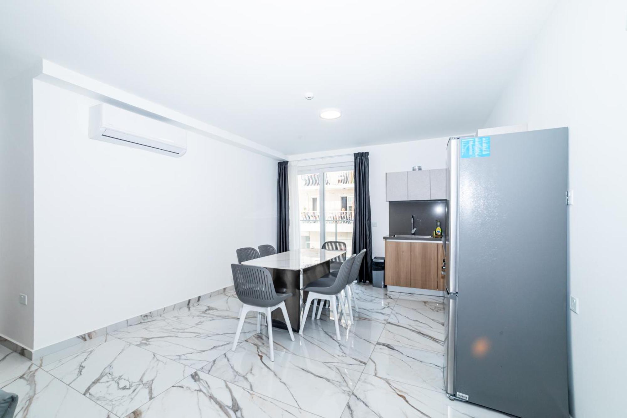 New, Stylish And Modern 1Br Apartment เซนต์พอลส์เบย์ ภายนอก รูปภาพ